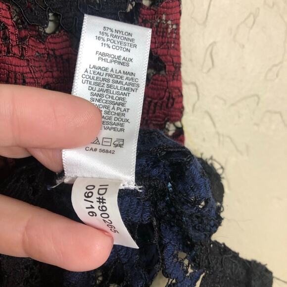 Express short sleeve crochet blouse S - Picture 4 of 5